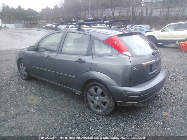 3FAFP37362R176504 - 2002 FORD FOCUS ZX5 GRAY photo 3