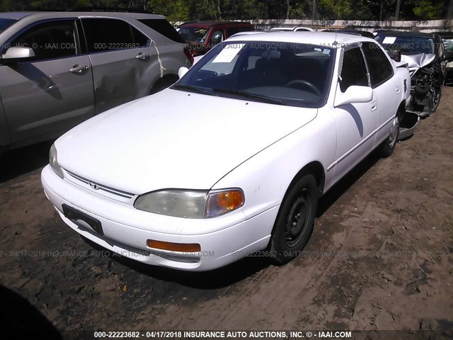 4T1BG12K2TU773991 - 1996 TOYOTA CAMRY DX/LE/XLE თეთრი ფოტო 2