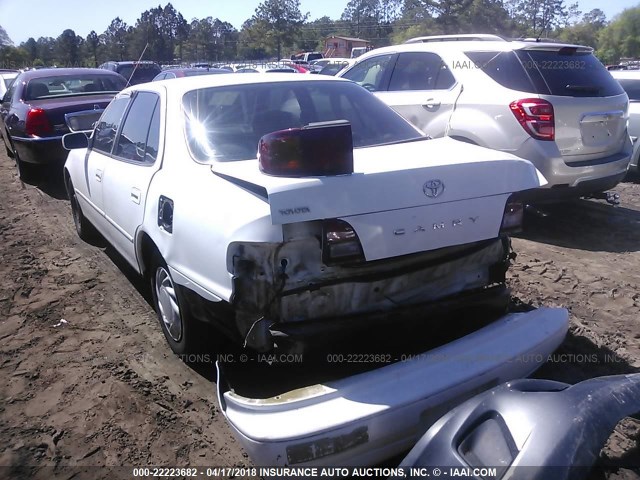 4T1BG12K2TU773991 - 1996 TOYOTA CAMRY DX/LE/XLE WHITE photo 3