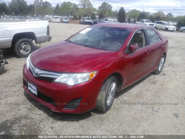 4T1BF1FKXCU559005 - 2012 TOYOTA CAMRY SE/LE/XLE 红色 照片 2