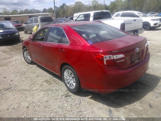 4T1BF1FKXCU559005 - 2012 TOYOTA CAMRY SE/LE/XLE 红色 照片 3