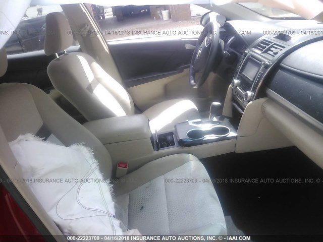 4T1BF1FKXCU559005 - 2012 TOYOTA CAMRY SE/LE/XLE 红色 照片 5
