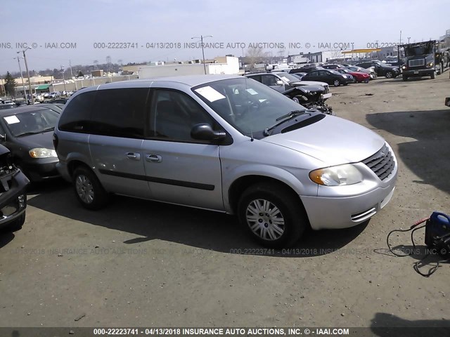 1C4GP45R25B375182 - 2005 CHRYSLER TOWN & COUNTRY  SILVER photo 1