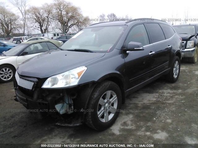 1GNLVFED4AJ266816 - 2010 CHEVROLET TRAVERSE LT GRAY photo 2