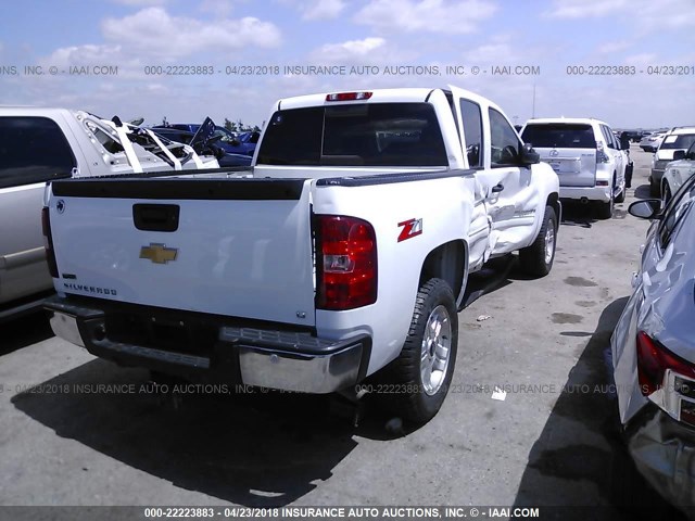 3GCPCSE00BG397556 - 2011 CHEVROLET SILVERADO C1500 LT WHITE photo 4