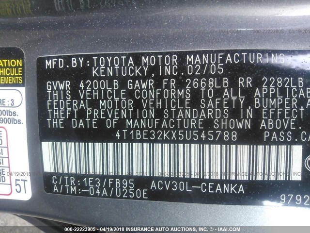 4T1BE32KX5U545788 - 2005 TOYOTA CAMRY LE/XLE/SE ნაცრისფერი ფოტო 9