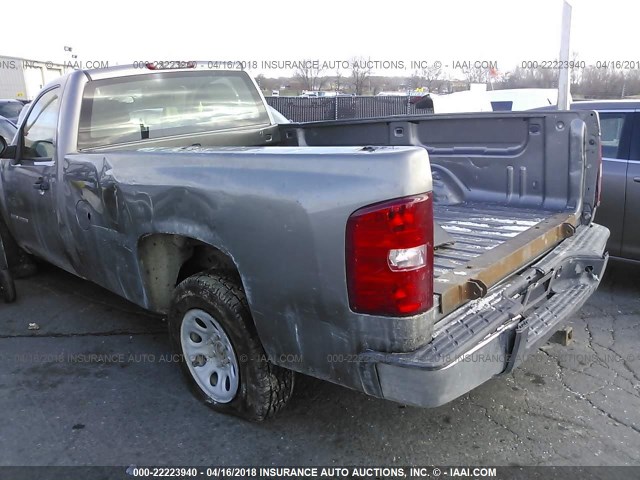 1GCEC14X97Z636075 - 2007 CHEVROLET SILVERADO C1500 CLASSIC GRAY photo 3