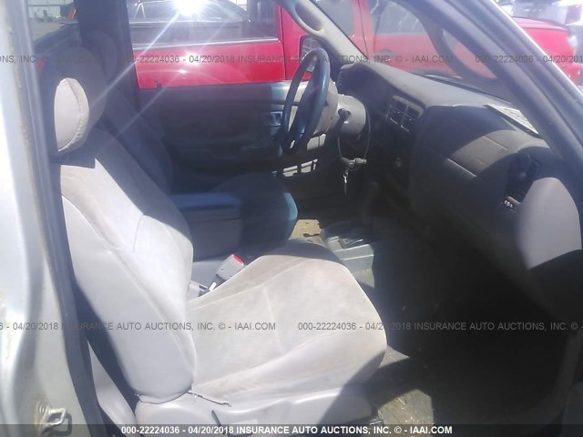 5TESM92N62Z117868 - 2002 TOYOTA TACOMA XTRACAB PRERUNNER ვერცხლისფერი ფოტო 5