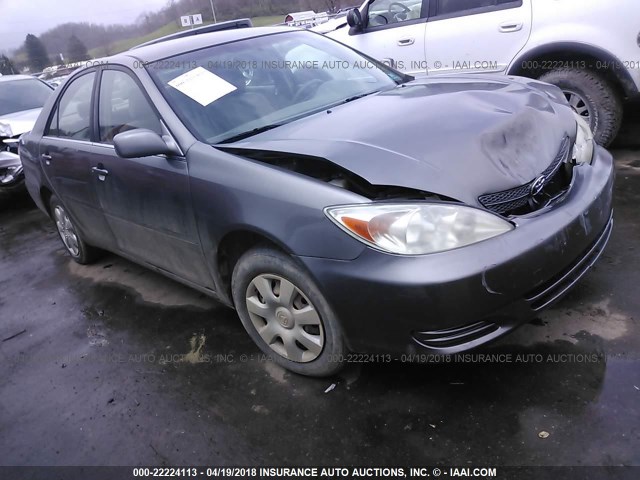 JTDBE32K820110274 - 2002 TOYOTA CAMRY LE/XLE/SE GRAY photo 1