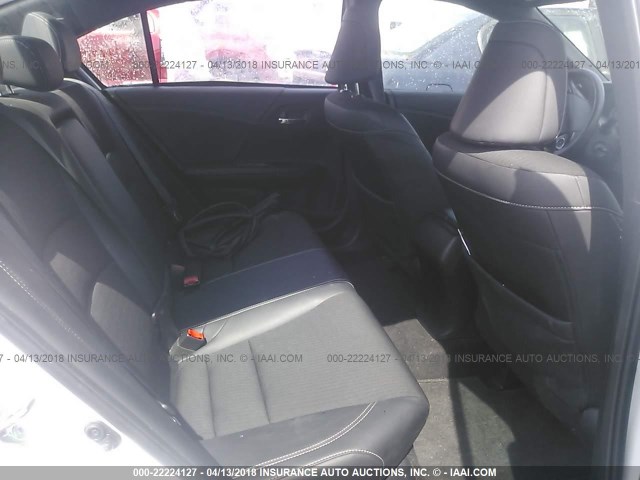 1HGCR2F50GA235327 - 2016 HONDA ACCORD SPORT 白色 照片 8