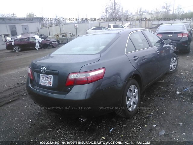 4T1BK46K57U043881 - 2007 TOYOTA CAMRY NEW GENERAT LE/XLE/SE GRAY photo 4