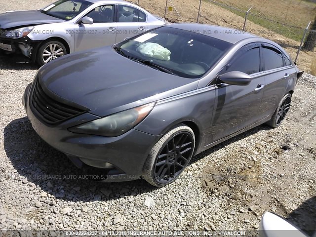 5NPEC4AB3CH480594 - 2012 HYUNDAI SONATA SE/LIMITED GRAY photo 2