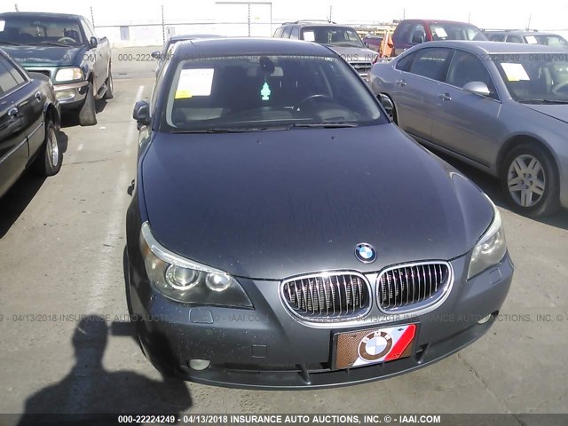 WBANB33504B113656 - 2004 BMW 545 I GRAY photo 6