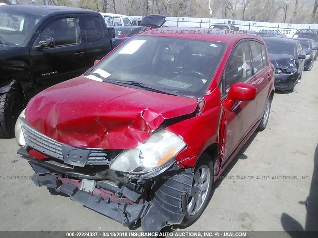 3N1BC13E68L350960 - 2008 NISSAN VERSA S/SL RED photo 2