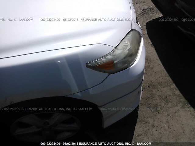 4T1BF3EK4BU694721 - 2011 TOYOTA CAMRY SE/LE/XLE WHITE photo 6