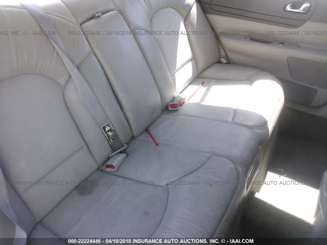 1LNHM97V32Y684829 - 2002 LINCOLN CONTINENTAL  WHITE photo 8