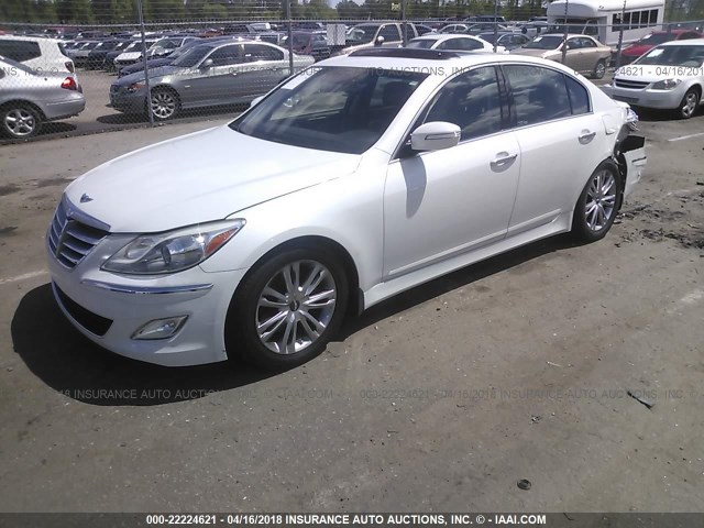 KMHGC4DD0DU217195 - 2013 HYUNDAI GENESIS 3.8L WHITE photo 2