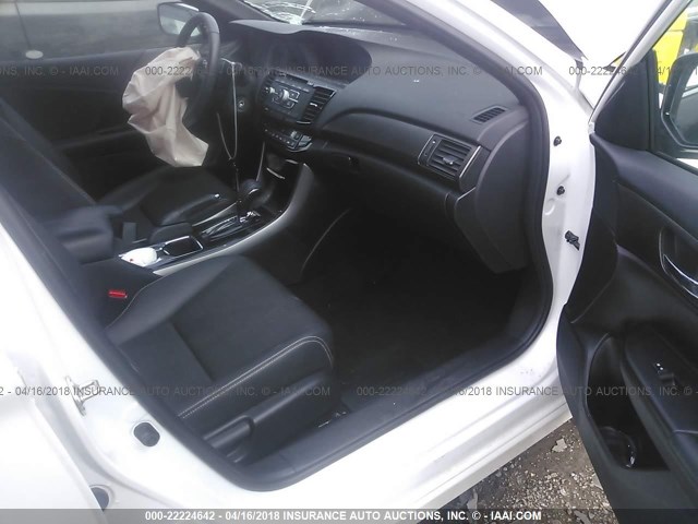 1HGCR2F54HA023435 - 2017 HONDA ACCORD SPORT თეთრი ფოტო 5