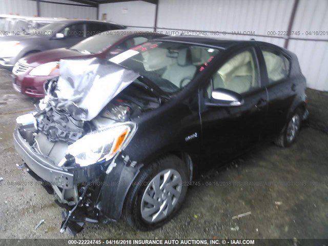 JTDKDTB32F1582790 - 2015 TOYOTA PRIUS C GRAY photo 2