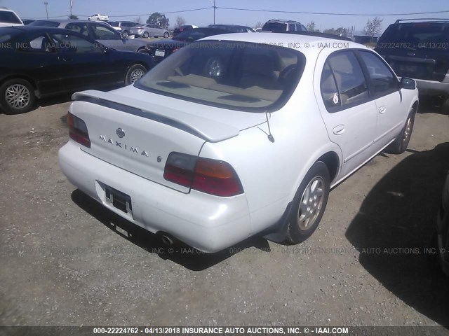 JN1CA21D7TT740903 - 1996 NISSAN MAXIMA GLE/GXE/SE WHITE photo 4