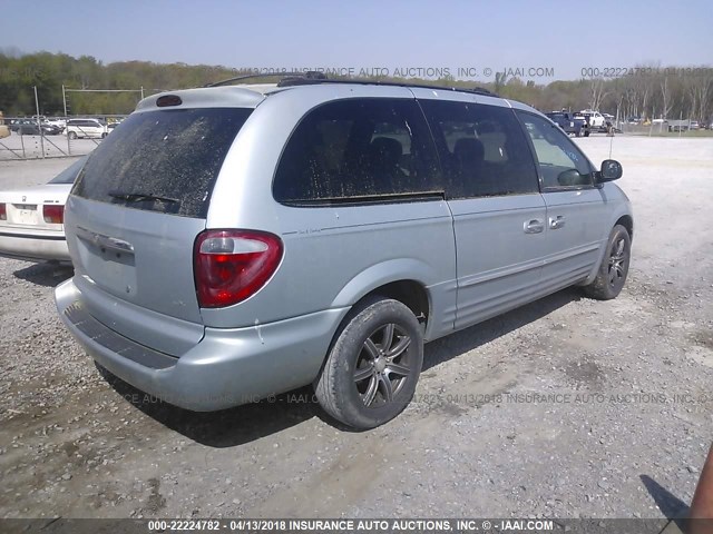 2C8GP54L52R587864 - 2002 CHRYSLER TOWN & COUNTRY LXI Light Blue photo 4