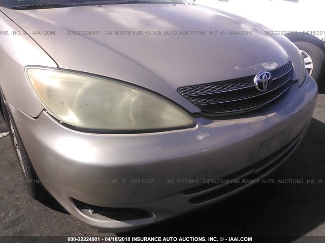 JTDBF30K320015167 - 2002 TOYOTA CAMRY LE/XLE/SE ოქროსფერი ფოტო 6
