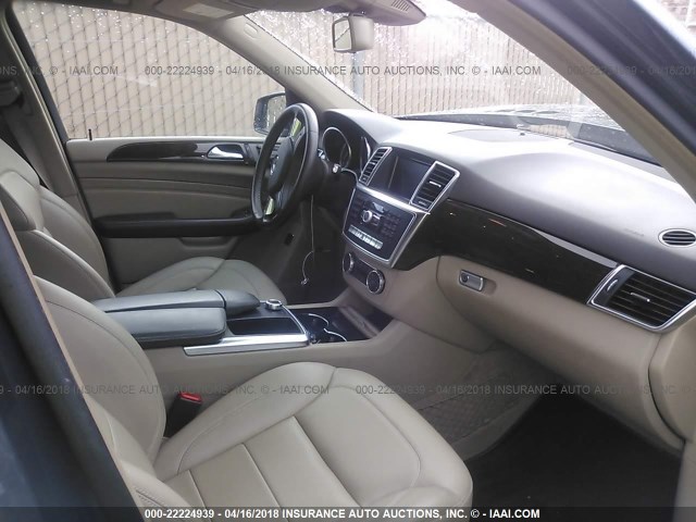 4JGDA5HB2CA020603 - 2012 MERCEDES-BENZ ML 350 4MATIC BLUE photo 5