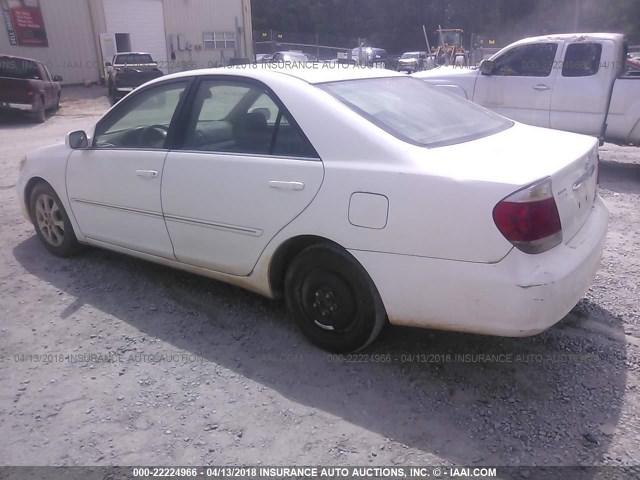 4T1BF30K96U630736 - 2006 TOYOTA CAMRY LE/XLE/SE WHITE photo 3