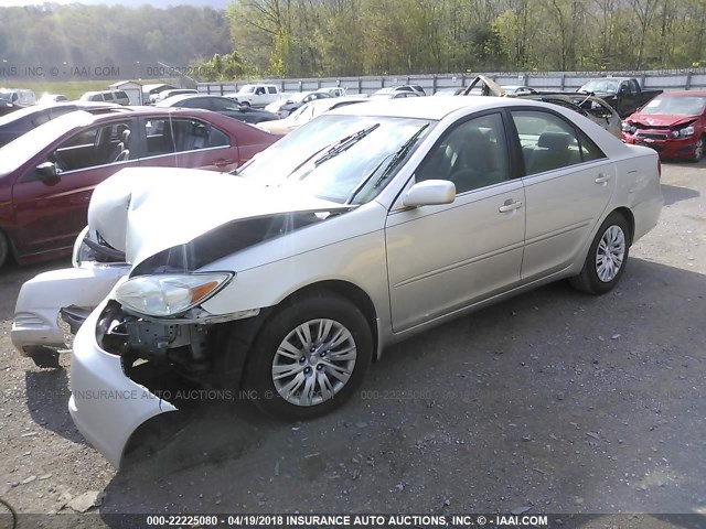 4T1BE32K63U232430 - 2003 TOYOTA CAMRY LE/XLE/SE ვერცხლისფერი ფოტო 2