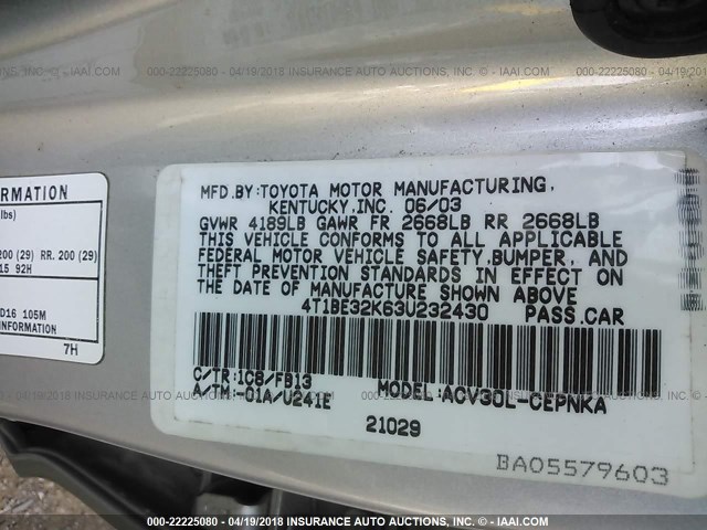 4T1BE32K63U232430 - 2003 TOYOTA CAMRY LE/XLE/SE ვერცხლისფერი ფოტო 9