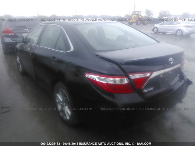 4T1BF1FK6FU082917 - 2015 TOYOTA CAMRY LE/XLE/SE/XSE Noir photo 3