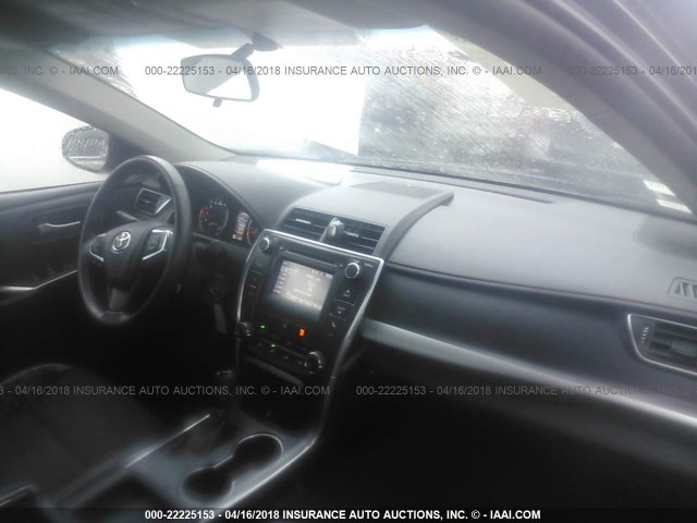 4T1BF1FK6FU082917 - 2015 TOYOTA CAMRY LE/XLE/SE/XSE Noir photo 5