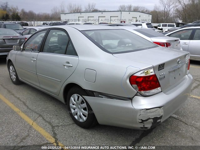 4T1BE32KX6U693151 - 2006 TOYOTA CAMRY LE/XLE/SE SILVER photo 3