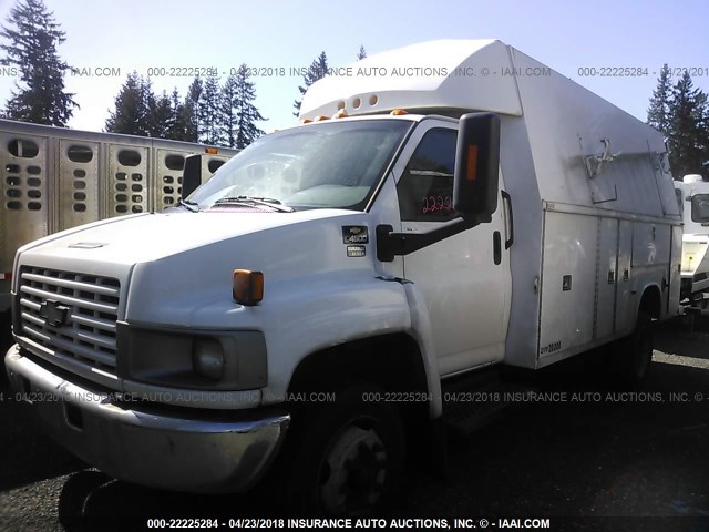 1GBE4V1967F419955 - 2007 CHEVROLET C4500 C4V042 WHITE photo 2