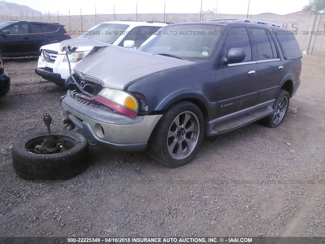 5LMFU28RX1LJ30860 - 2001 LINCOLN NAVIGATOR BLUE photo 2