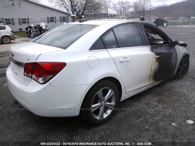 1G1PE5SB2F7226318 - 2015 CHEVROLET CRUZE LT YELLOW photo 4