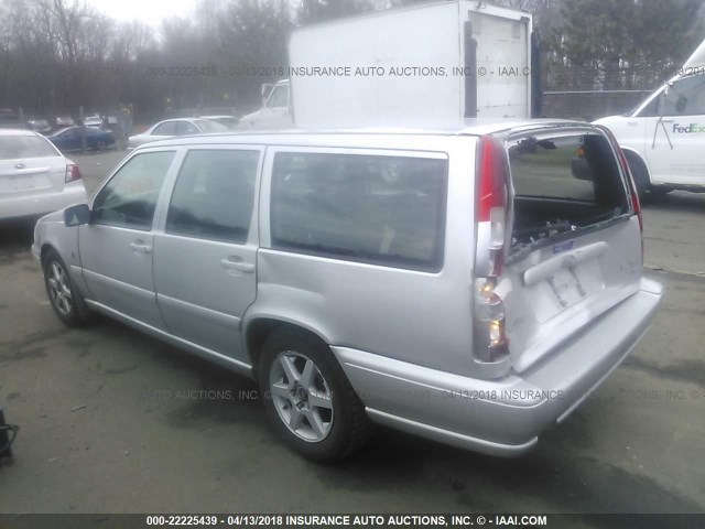 YV1LW61J7Y2709993 - 2000 VOLVO V70 SE SILVER photo 3