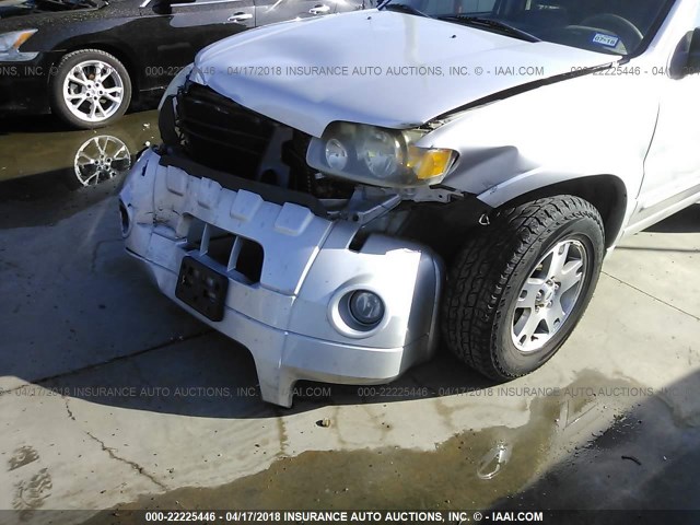 1FMYU04135KC73628 - 2005 FORD ESCAPE LIMITED SILVER photo 6