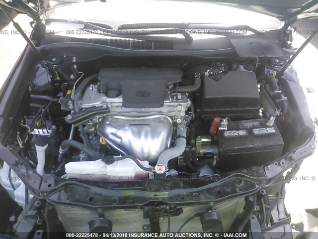 4T1BF1FK6HU405754 - 2017 TOYOTA CAMRY LE/XLE/SE/XSE შავი ფოტო 10