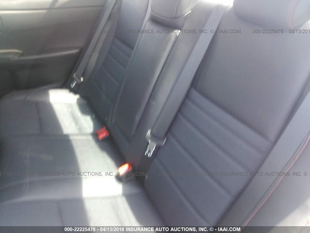 4T1BF1FK6HU405754 - 2017 TOYOTA CAMRY LE/XLE/SE/XSE შავი ფოტო 8
