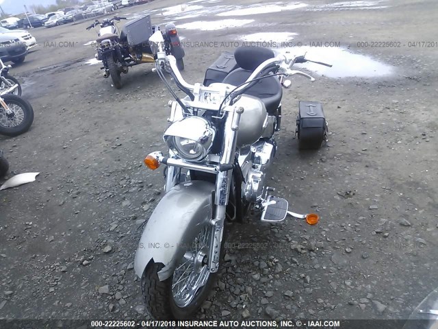 1HFSC52004A106013 - 2004 HONDA VT1300 S Pewter photo 2