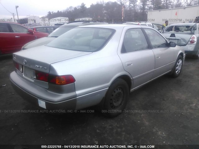 JT2BG22K8Y0432841 - 2000 TOYOTA CAMRY CE/LE/XLE 银色 照片 4