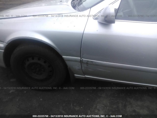 JT2BG22K8Y0432841 - 2000 TOYOTA CAMRY CE/LE/XLE 银色 照片 6