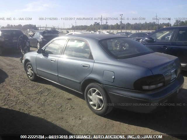 1YVGF22C0W5706746 - 1998 MAZDA 626 DX/LX BLUE photo 3