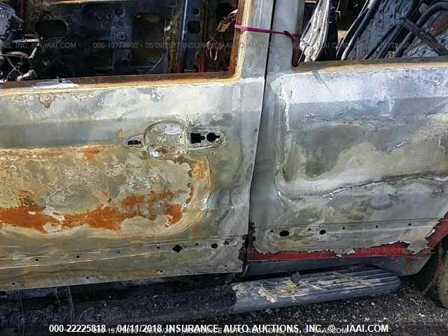 1FMCU04101KF71526 - 2001 FORD ESCAPE XLT RED photo 9