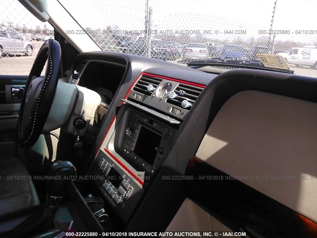 5LMFU28R13LJ16851 - 2003 LINCOLN NAVIGATOR 黑色 照片 5