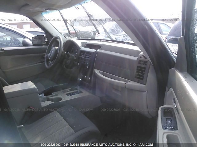 1J4PN2GK9BW557244 - 2011 JEEP LIBERTY SPORT 绿色 照片 5