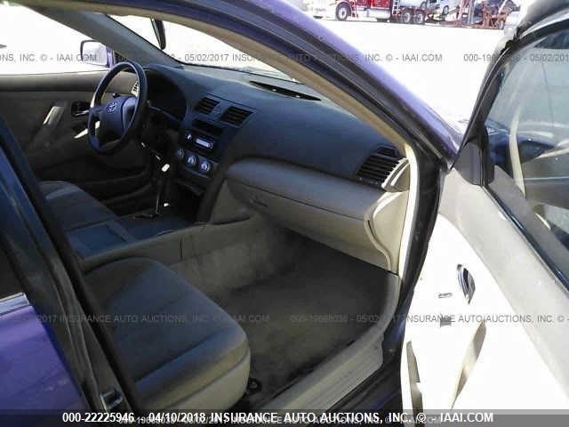 4T1BF3EK7AU085900 - 2010 TOYOTA CAMRY SE/LE/XLE 紫色 照片 5