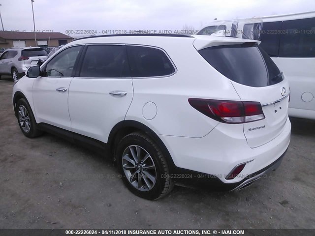 KM8SMDHFXHU221604 - 2017 HYUNDAI SANTA FE SE WHITE photo 3