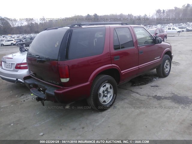 1GNDT13W32K236543 - 2002 CHEVROLET BLAZER RED photo 4